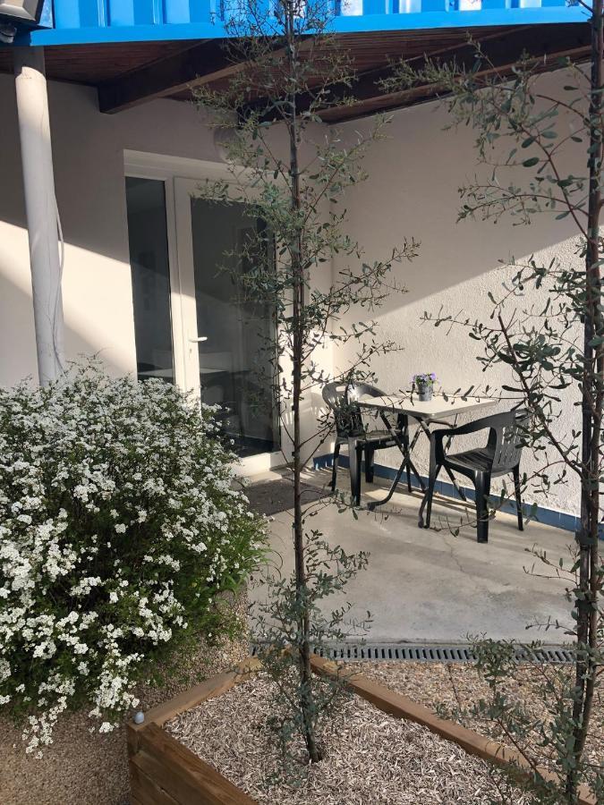 Appart'Hotel Wombat And Wallaby Fussy Exterior foto